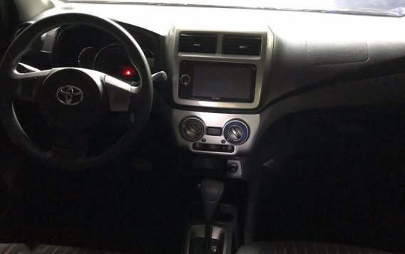 Selling Grey Toyota Wigo 2019 in Quezon City -8