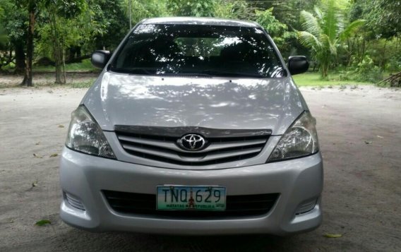 2011 Toyota Innova for sale in Floridablanca-8