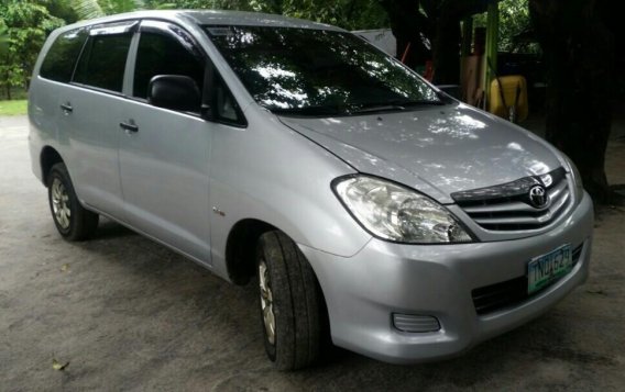 2011 Toyota Innova for sale in Floridablanca-9