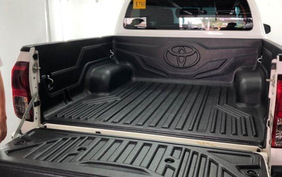 2018 Toyota Hilux for sale in Mandaluyong -3