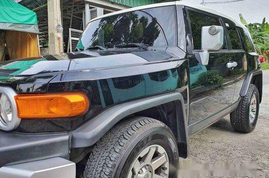 Black Toyota Fj Cruiser 2017 Automatic Gasoline for sale -2