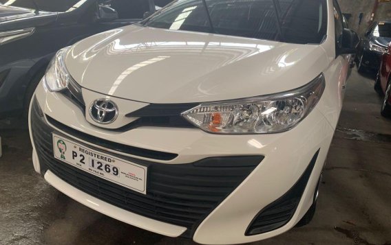 Selling White Toyota Vios 2019 in Quezon City-1