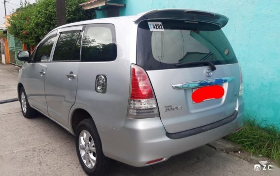 Used Toyota Innova 2011 for sale in Angeles -4