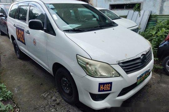 White Toyota Innova 2014 at 228000 km for sale