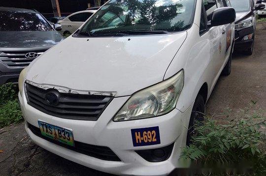 White Toyota Innova 2014 at 228000 km for sale-1