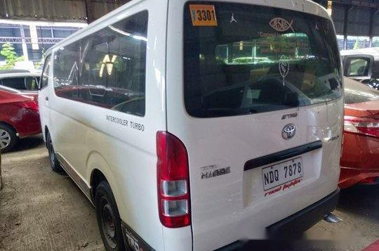 Selling White Toyota Hiace 2016 at 161000 km-4