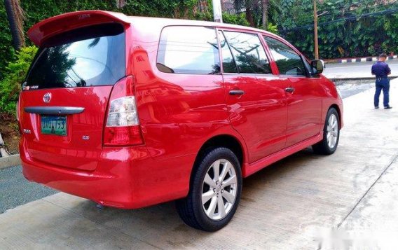 Red Toyota Innova 2013 Manual Diesel for sale-1