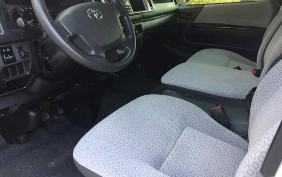 2015 Toyota Hiace for sale in Mandaue -5