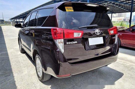 Red Toyota Innova 2017 for sale-3