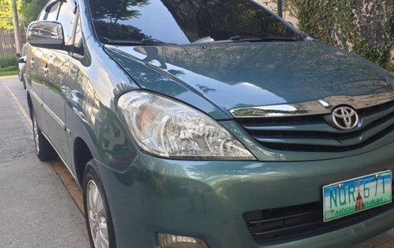 2010 Toyota Innova for sale in Taguig-1