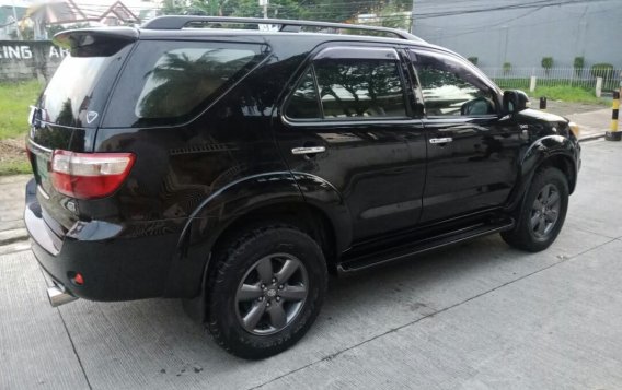 2009 Toyota Fortuner for sale in Quezon City-4