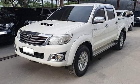 2014 Toyota Hilux for sale in Mandaue -1