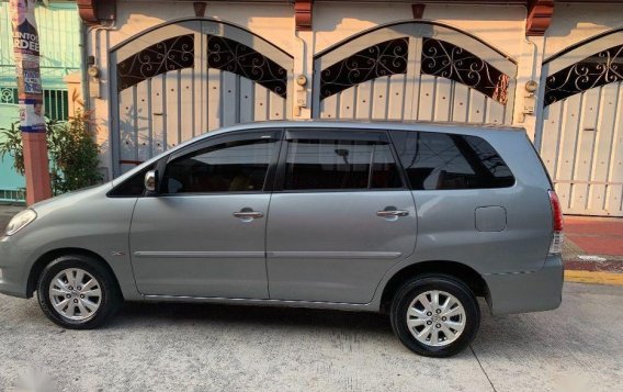 2010 Toyota Innova for sale in Manila-3