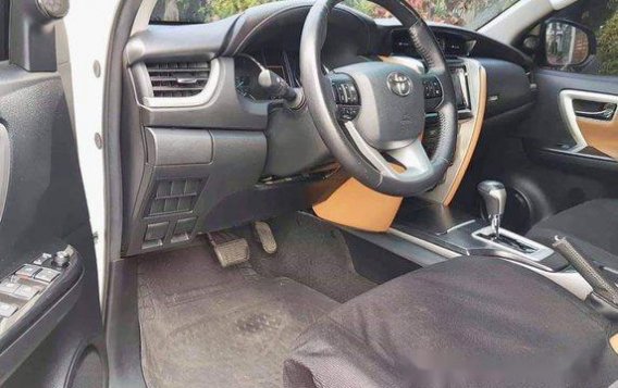 White Toyota Fortuner 2017 at 22000 km for sale -9