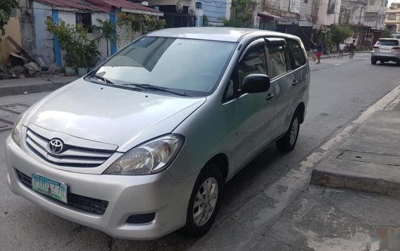 Used Toyota Innova 2011 Manual Diesel at 93000 km for sale in Mandaluyong