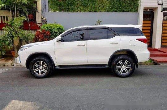 White Toyota Fortuner 2017 at 22000 km for sale -4