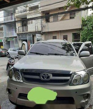 Selling Toyota Fortuner 2006 Automatic Gasoline at 176000 km 