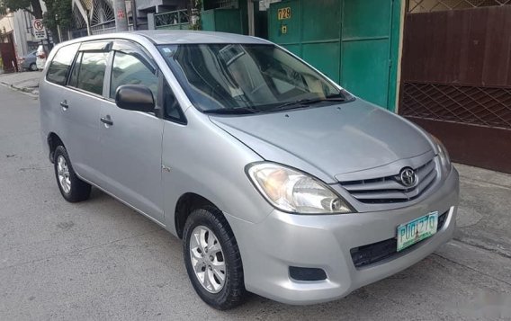 Used Toyota Innova 2011 Manual Diesel at 93000 km for sale in Mandaluyong-2