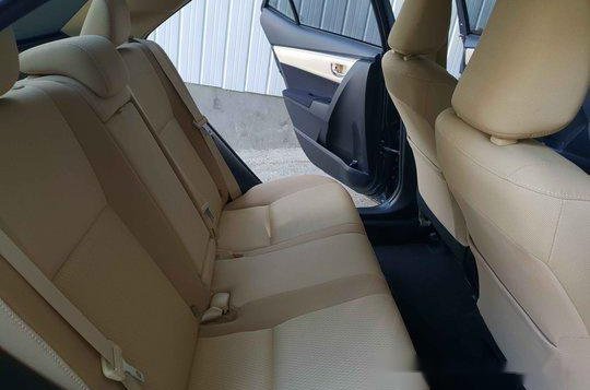 Toyota Corolla Altis 2017 at 20000 km for sale -5