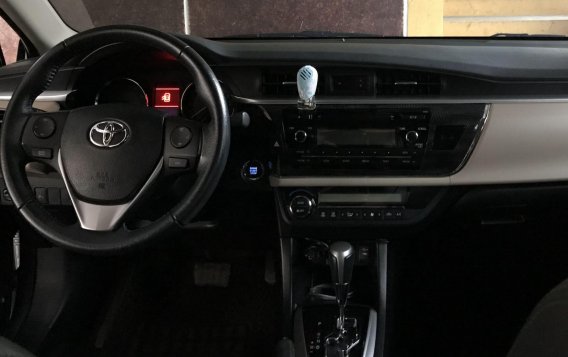 2014 Toyota Corolla Altis for sale in Gapan-3
