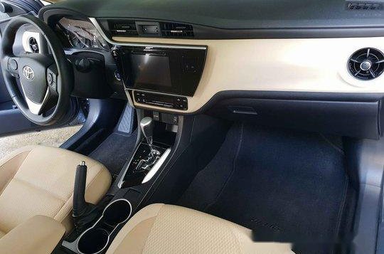 Toyota Corolla Altis 2017 at 20000 km for sale -6