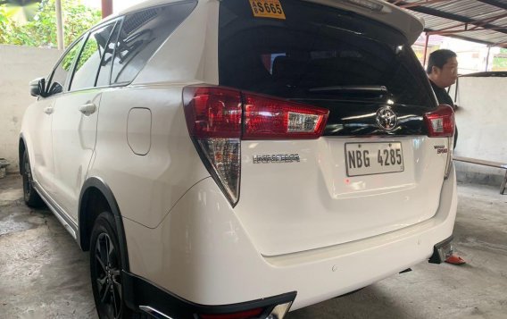 White Toyota Innova 2019 for sale in Quezon City-5