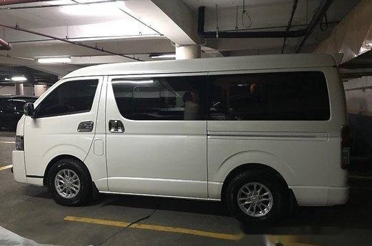 Sell White 2018 Toyota Hiace at 5000 km -1