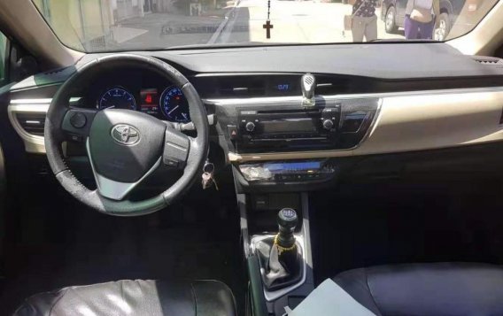 Toyota Corolla Altis 2015 at 50000 km for sale -1