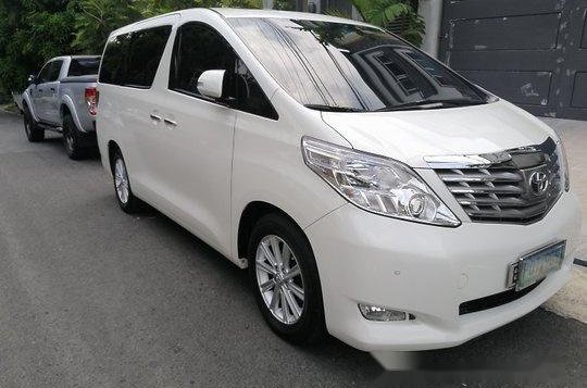 White Toyota Alphard 2011 for sale-1