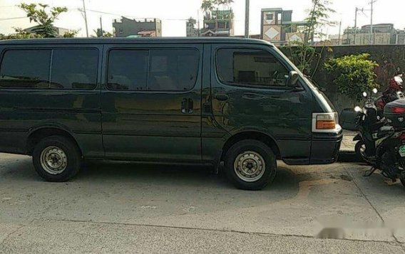Green Toyota Hiace 2000 Manual Diesel for sale
