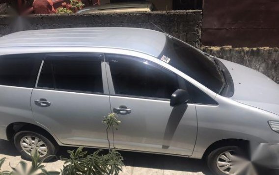 2013 Toyota Innova for sale in Quezon City-3