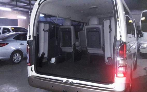 Sell White 2013 Toyota Hiace in Makati-5