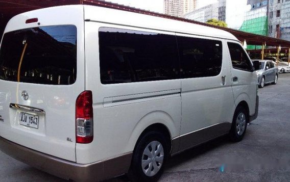 Toyota Hiace 2015 at 42000 km for sale-3