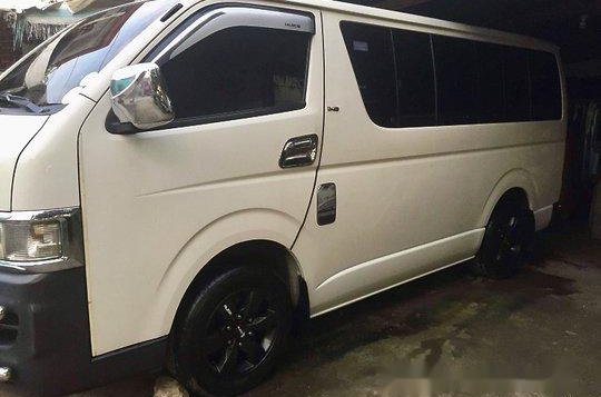 White Toyota Hiace 2010 Manual Diesel for sale-1