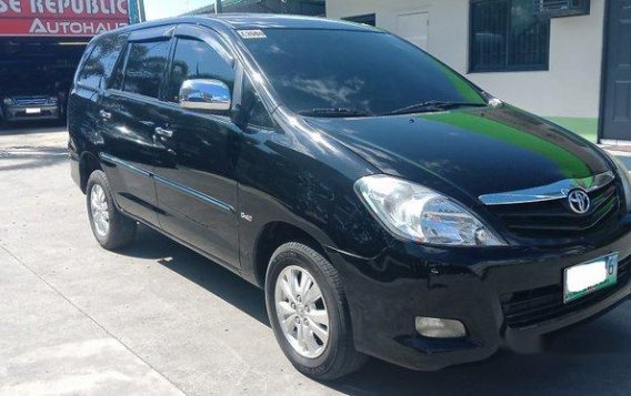 Black Toyota Innova 2011 Manual Diesel for sale-1