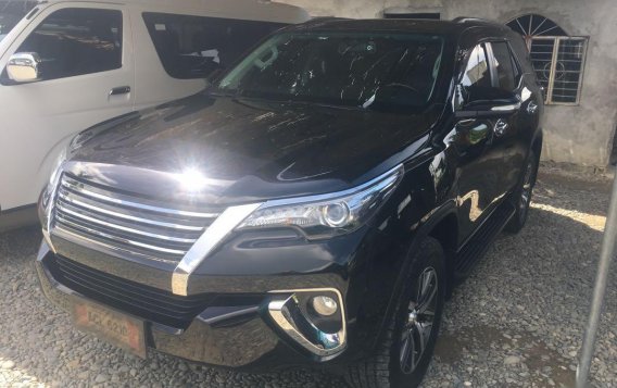 Used Toyota Fortuner V 2016 4x4 for sale in Cordon-2