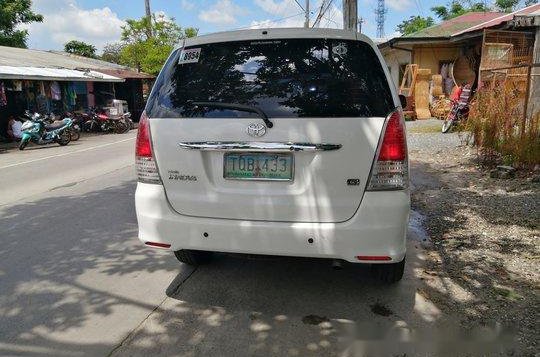 White Toyota Innova 2012 Manual Diesel for sale-5