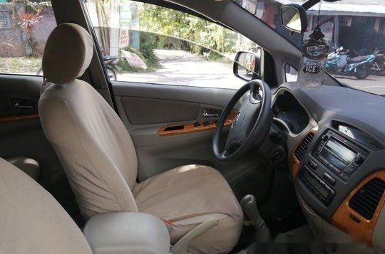 White Toyota Innova 2012 Manual Diesel for sale-8