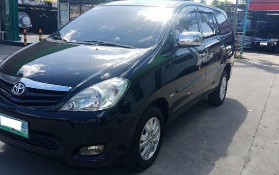 Black Toyota Innova 2011 Manual Diesel for sale-11