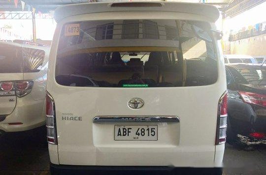 Selling White Toyota Hiace 2015 in Quezon City-3