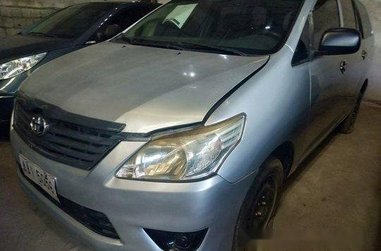 Silver Toyota Innova 2015 for sale in Makati-2