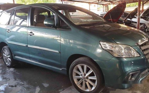 Selling Green Toyota Innova 2015 Automatic Diesel 