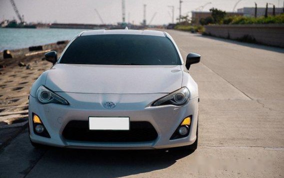 Toyota 86 2013 at 34000 km for sale-2