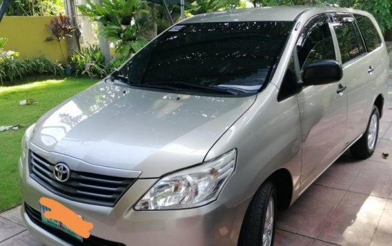 2012 Toyota Innova for sale in Cebu City 