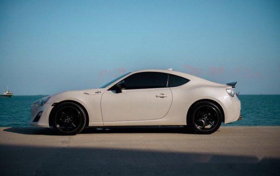 Toyota 86 2013 at 34000 km for sale-5