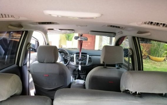 2012 Toyota Innova for sale in Cebu City -4