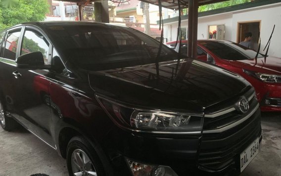 Selling Black Toyota Innova 2019 in Quezon City -1