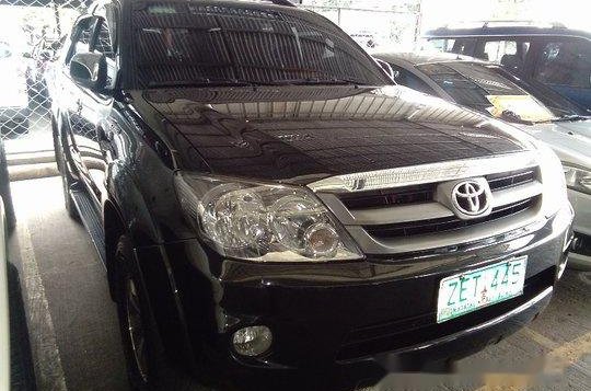 Used Toyota Fortuner 2006 at 100584 km for sale in Marikina-6