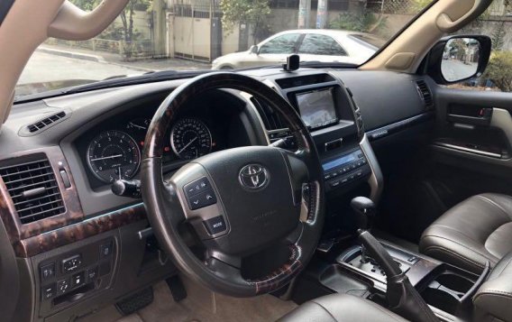 2011 Toyota Land Cruiser for sale in Quezon City-4