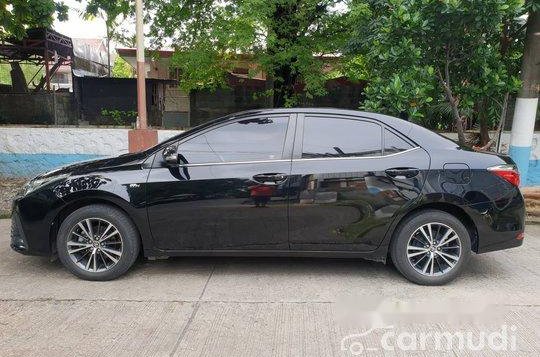 Black Toyota Corolla Altis 2018 Automatic Gasoline for sale -3